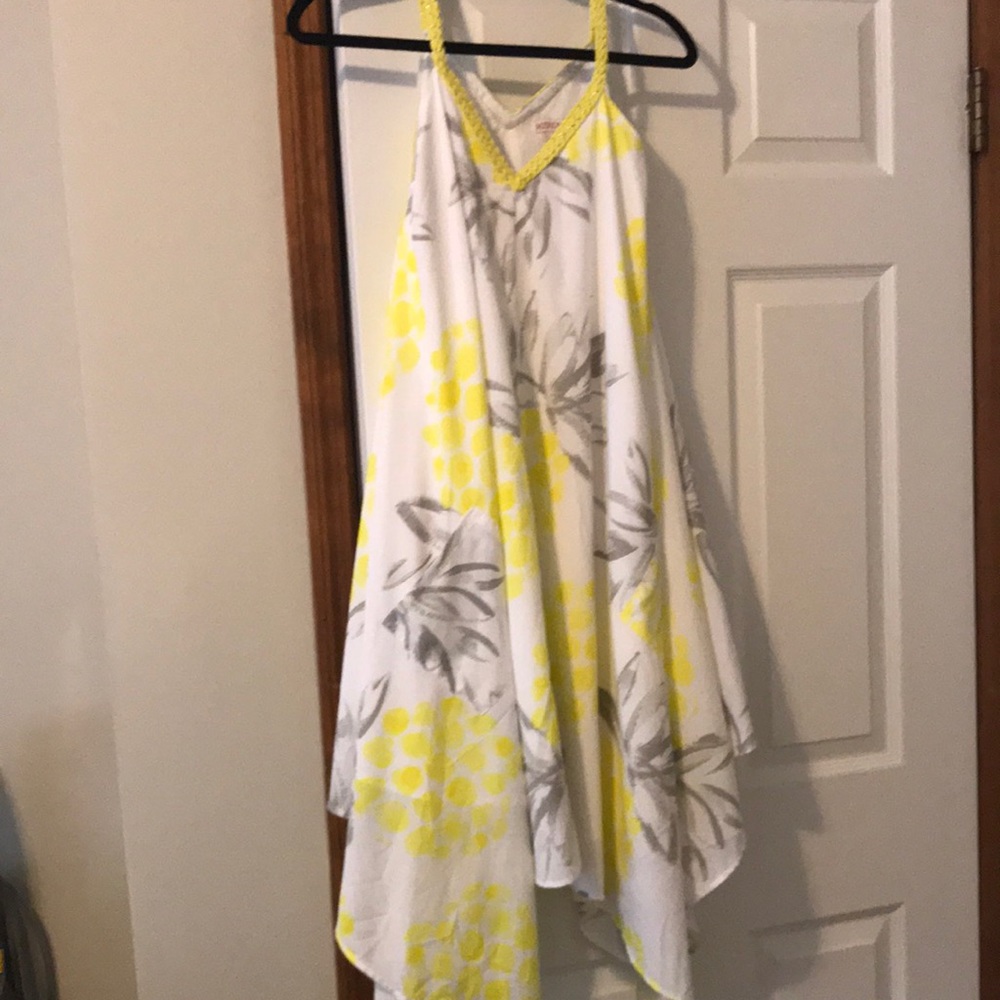 Beautiful floral maternity dress